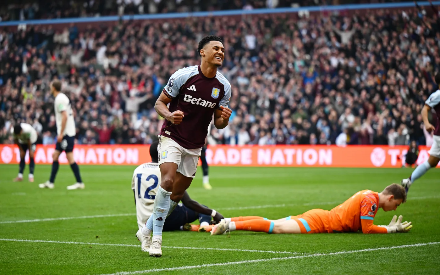 Aston Villa 2–0 West Ham: Villa amplia vantagem no G4 enquanto West Ham entra na zona de rebaixamento na reta final.